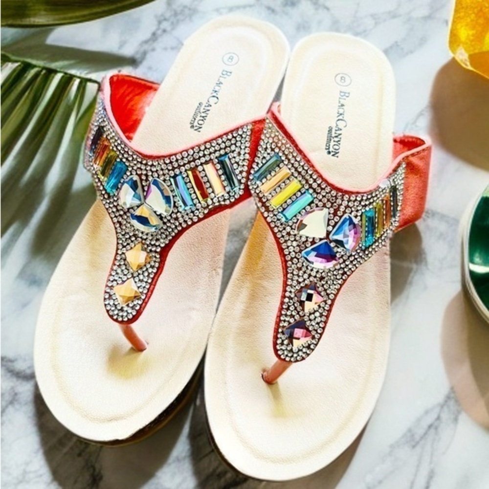 Black Canyon size 8 sandals- like new